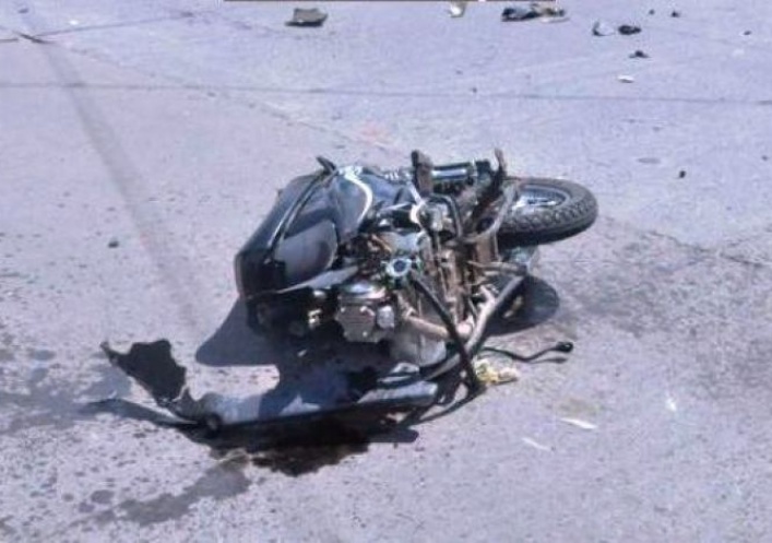 foto: Motociclistas murieron al chocar contra un acoplado y un camión