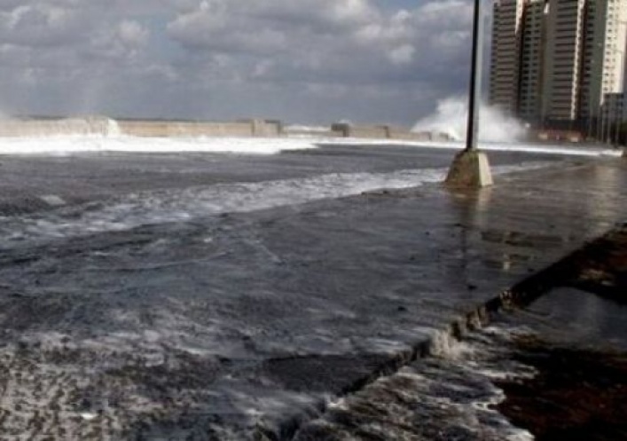 foto: Al menos cinco muertos por un tsunami en el Pacífico Sur