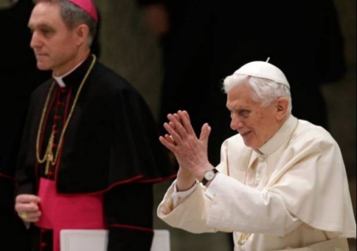 foto: El Papa habría renunciado por escándalos de sexo y corrupción