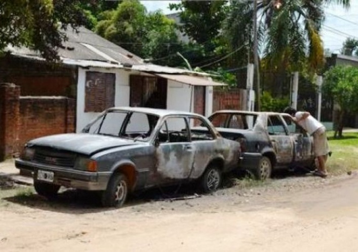 foto: ¿Llegaron los quemacoches a Corrientes?