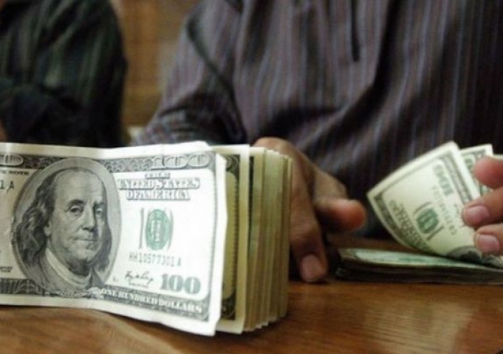 foto: El dólar libre se volvió a negociar por encima de los 9,60 pesos