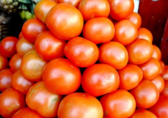 foto: Afirman que el precio de los tomates ya bajó 50 por ciento