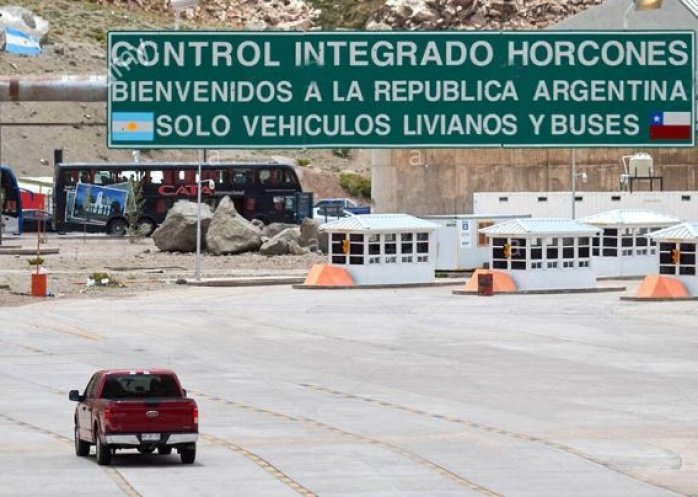 foto: Analizan abrir las fronteras terrestres con Uruguay y Chile a partir del 6 de septiembre